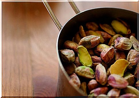 pistachios against anemia