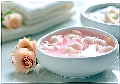 face mask with yogurt and rose oil