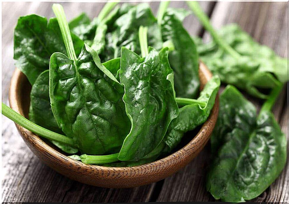 spinach helps fight hair loss