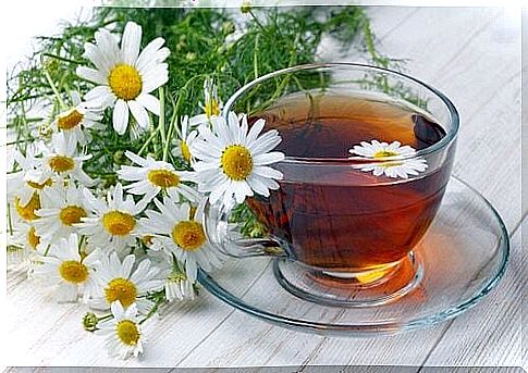 Chamomile is ideal for treating hives.