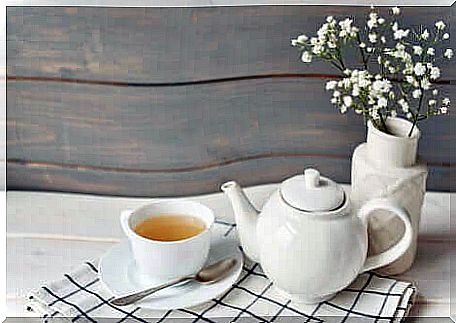 White tea teapot. 