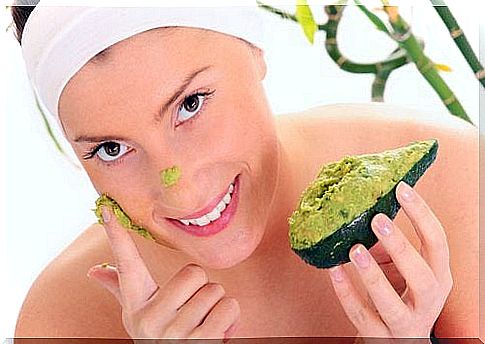 benefits of avocado kernel: an exfoliant